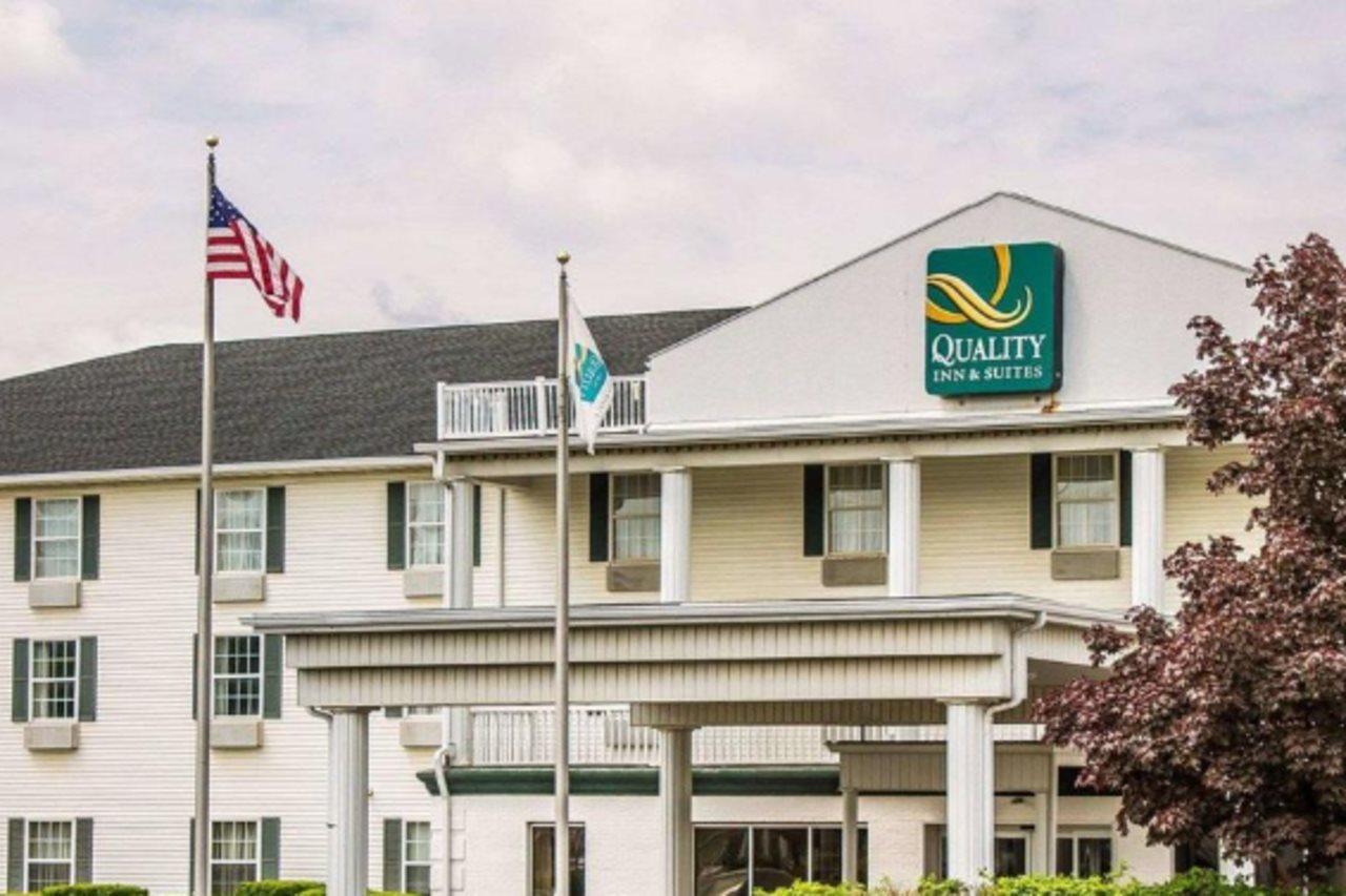Quality Inn & Suites Bellville - Mansfield Buitenkant foto