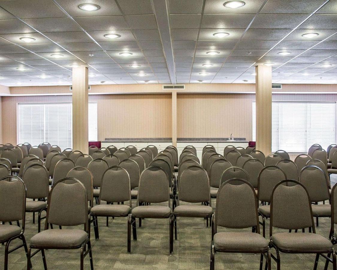 Quality Inn & Suites Bellville - Mansfield Buitenkant foto