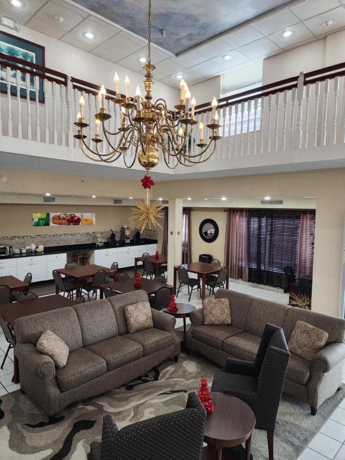 Quality Inn & Suites Bellville - Mansfield Buitenkant foto