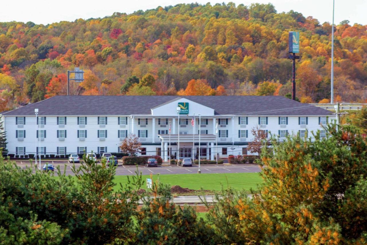 Quality Inn & Suites Bellville - Mansfield Buitenkant foto