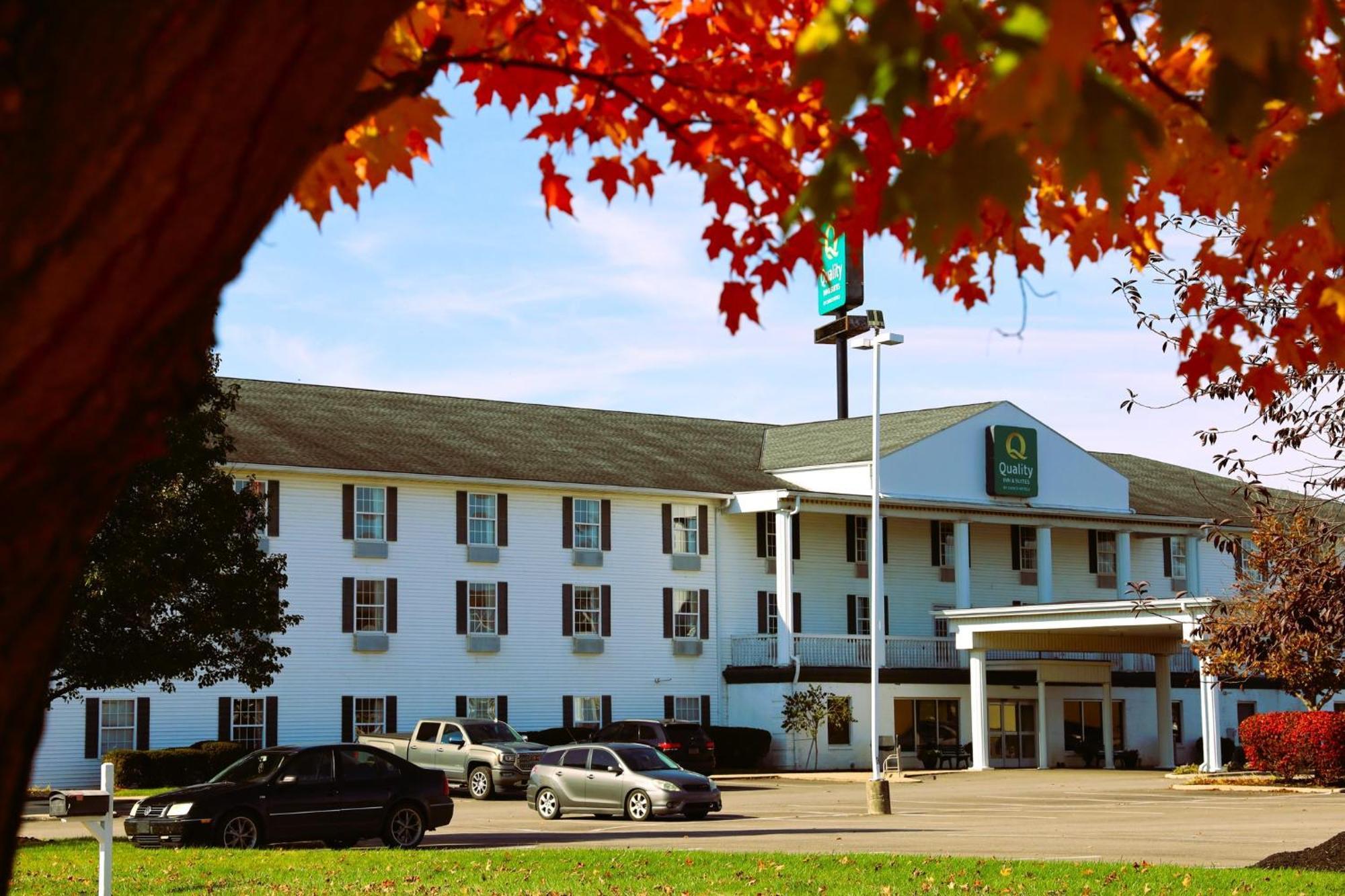Quality Inn & Suites Bellville - Mansfield Buitenkant foto