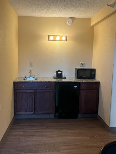 Quality Inn & Suites Bellville - Mansfield Buitenkant foto