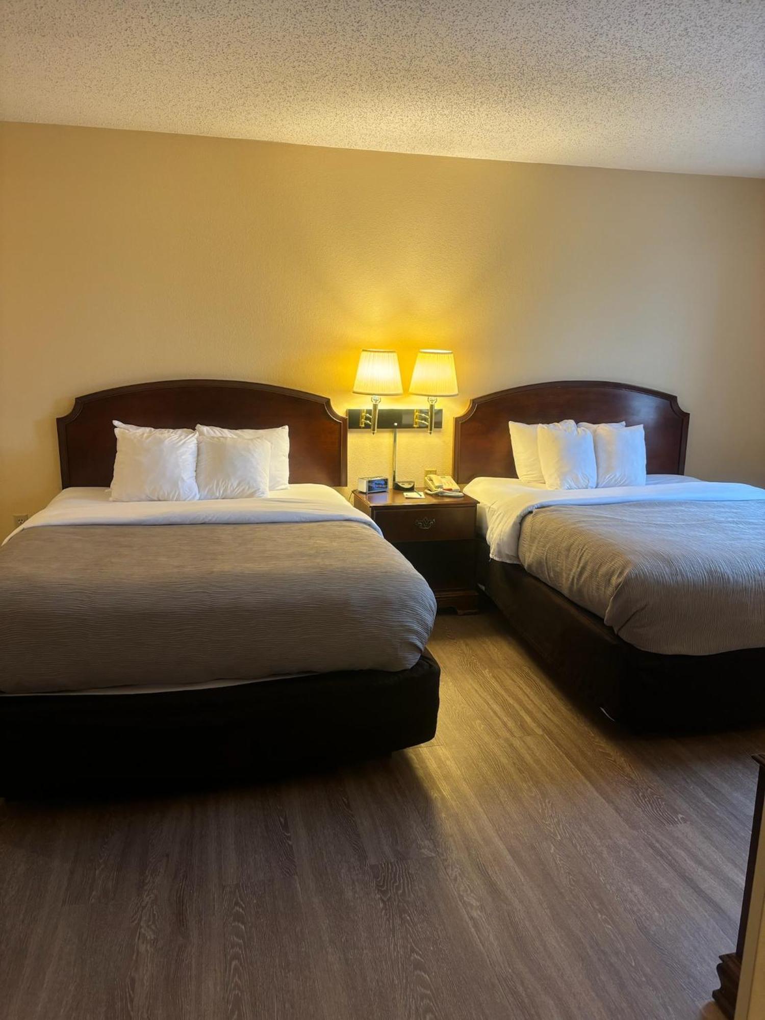 Quality Inn & Suites Bellville - Mansfield Buitenkant foto